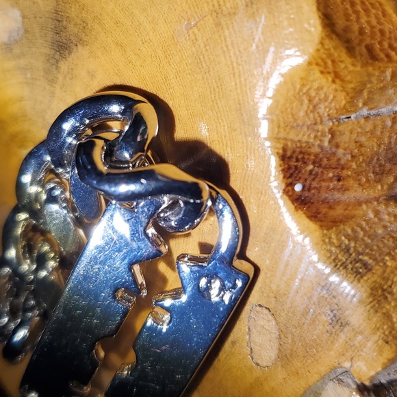 Alexander McQueen Bracelet - Picture 4 of 7